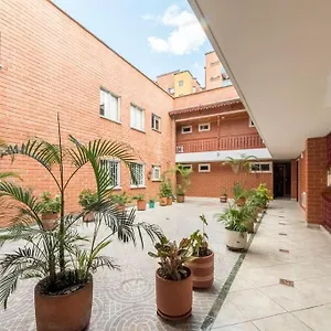 medelln-minimal-apartment-pet-friendly-203.colombiamedellinhotels.com/